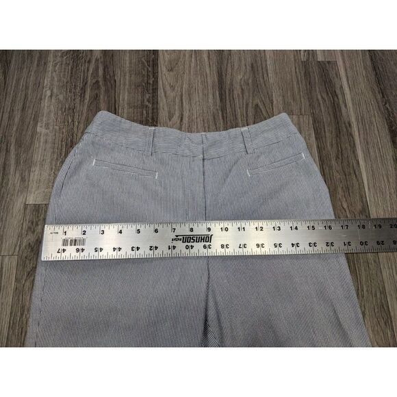 (3/$35) 212 Collection Size 2 Blue White Striped Seersucker Natural Fit Capris - Picture 9 of 12